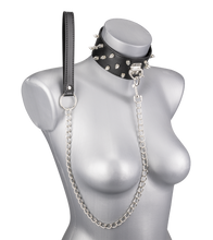 Laden Sie das Bild in den Galerie-Viewer, BDSM-Halsband mit Killernieten und Kette