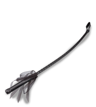 Laden Sie das Bild in den Galerie-Viewer, BDSM-Reitgerte Bow