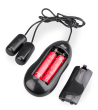 Laden Sie das Bild in den Galerie-Viewer, Eichelvibrator mit Cockring Tio