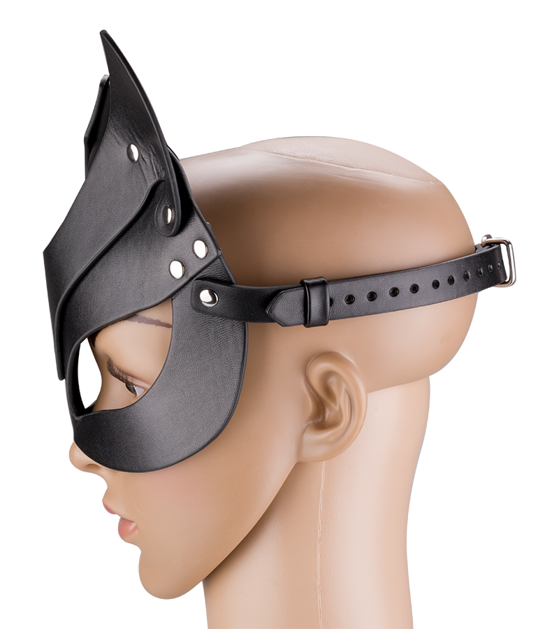 Katzenmaske aus Kunstleder mit Metallnieten