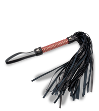 Laden Sie das Bild in den Galerie-Viewer, Kleine Riemenpeitsche mit Strass
