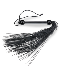 Laden Sie das Bild in den Galerie-Viewer, Kleine Riemenpeitsche Punisher