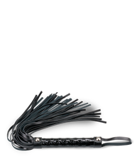 Laden Sie das Bild in den Galerie-Viewer, Kleiner BDSM-Flogger Docility