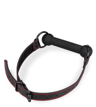 Laden Sie das Bild in den Galerie-Viewer, Knebel mit Beißstange aus Silikon und Kunstleder