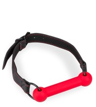 Laden Sie das Bild in den Galerie-Viewer, Knebel mit Beißstange aus Silikon und Kunstleder