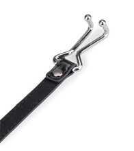 Laden Sie das Bild in den Galerie-Viewer, Mund- und Nasenspreizer aus Kunstleder und Metall