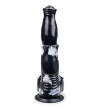 Laden Sie das Bild in den Galerie-Viewer, Pferdedildo mit Saugnapf Pegasus