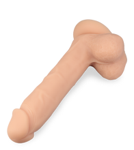Laden Sie das Bild in den Galerie-Viewer, Saugnapf-Dildo aus medizinischem Silikon Lionel