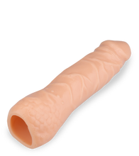 Laden Sie das Bild in den Galerie-Viewer, Silikon-Penishülle mit Aderung