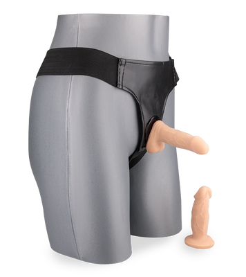 Umschnaller mit zwei kleinen Analdildos