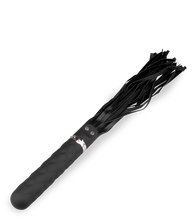 Laden Sie das Bild in den Galerie-Viewer, Vibrator mit BDSM-Flogger