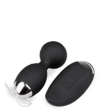 Laden Sie das Bild in den Galerie-Viewer, Vibrierende Liebeskugeln mit Klitorisstimulator als Fernbedienung