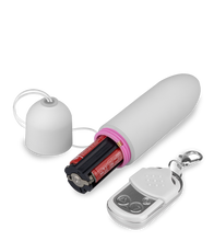 Laden Sie das Bild in den Galerie-Viewer, XXL-Vibroei mit Fernbedienung